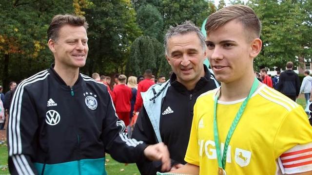 这次事件引 这次事件引