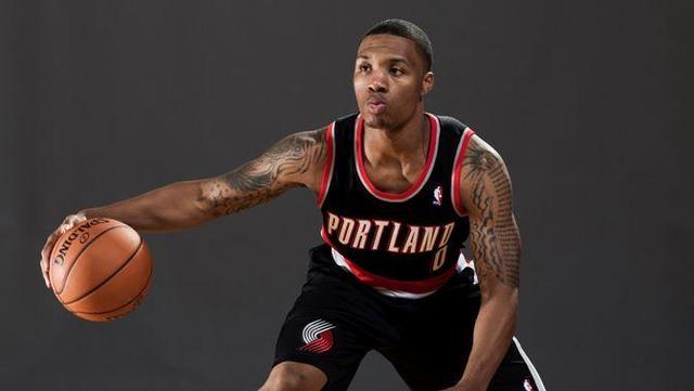 国足继续下 国足继续下