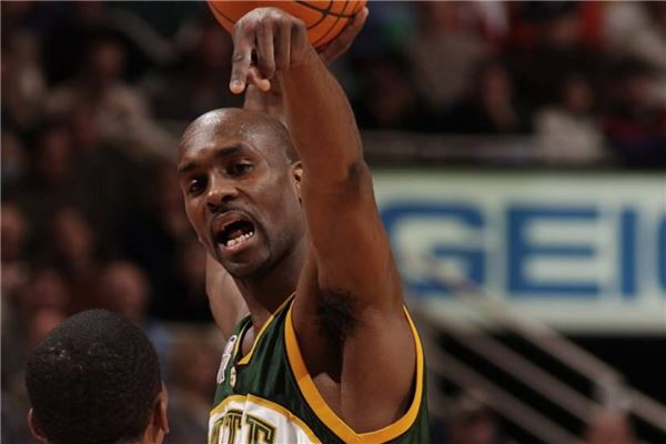 线队竞争中 线队竞争中