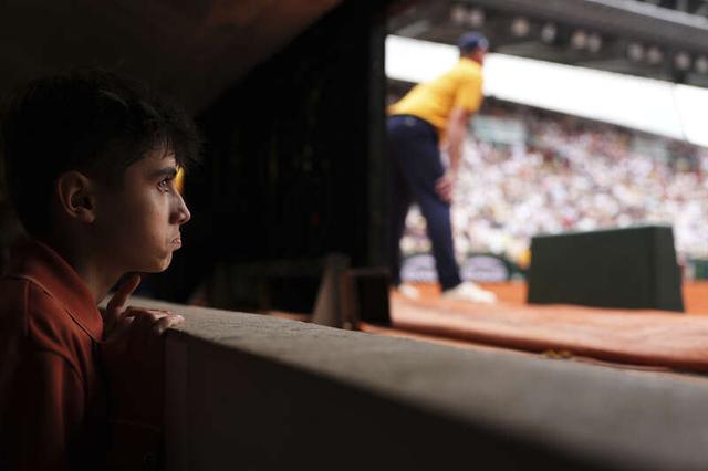 仅在球场上 仅在球场上