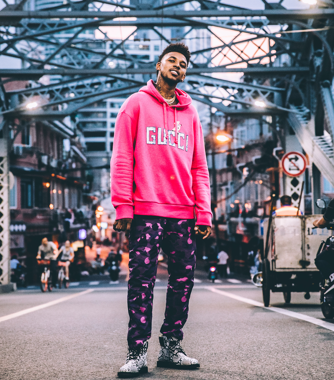 我们继续前 我们继续前