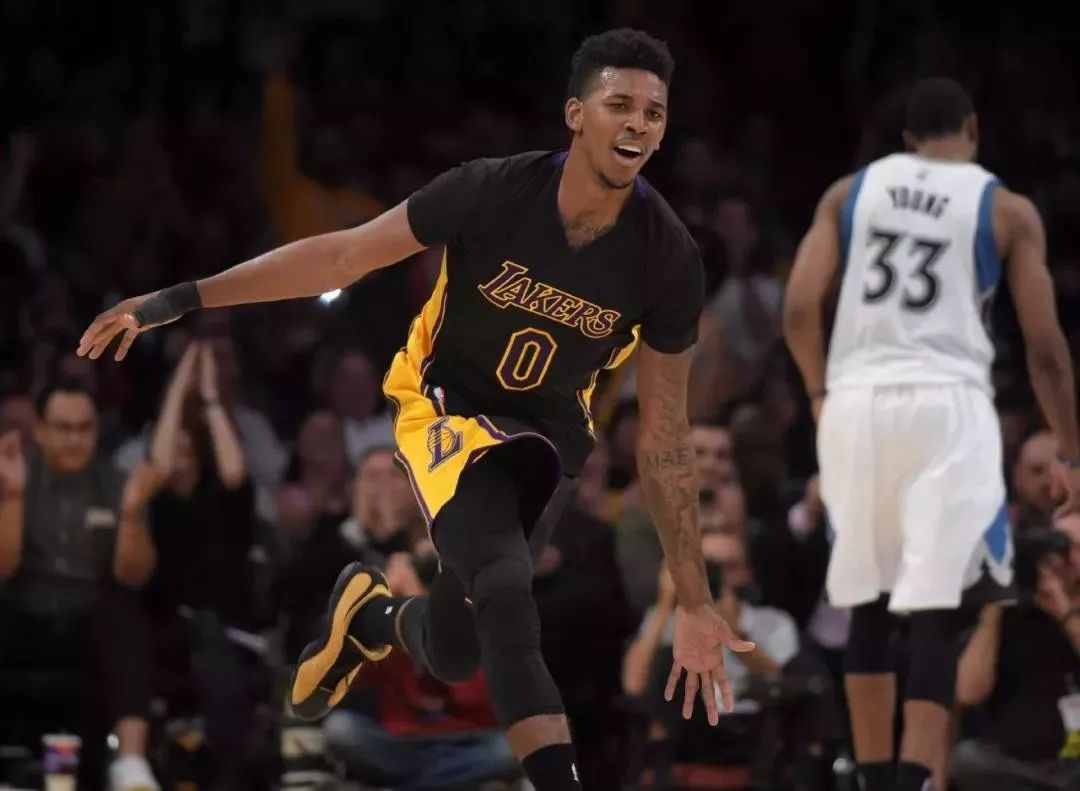 具备更多两 具备更多两